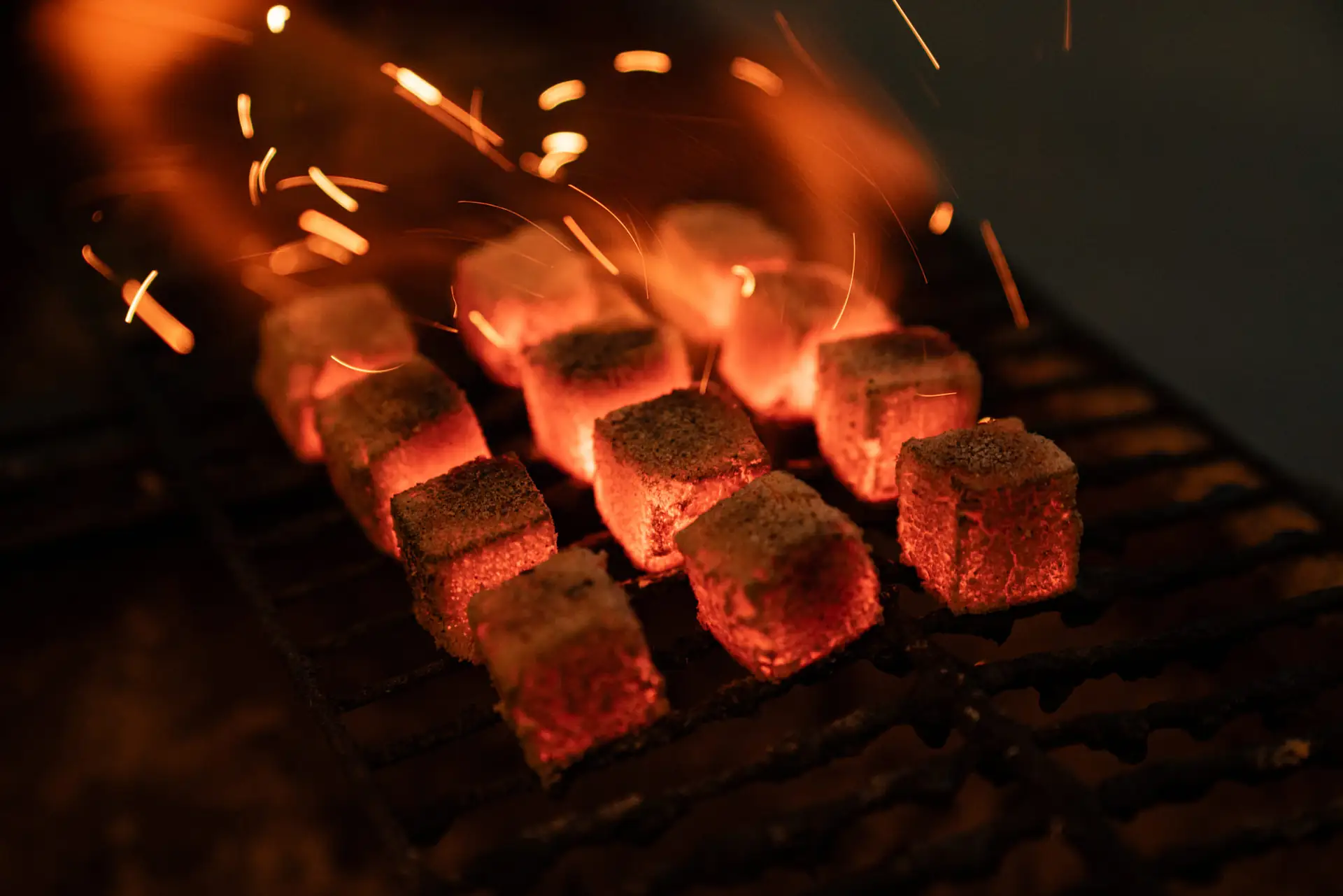 Rawafed premium charcoal burning